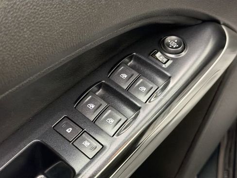 Used 2015 Chevrolet Colorado LT AWD/4WD image 18
