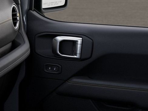 New 2026 Jeep Wrangler Unlimited Sahara AWD/4WD image 25