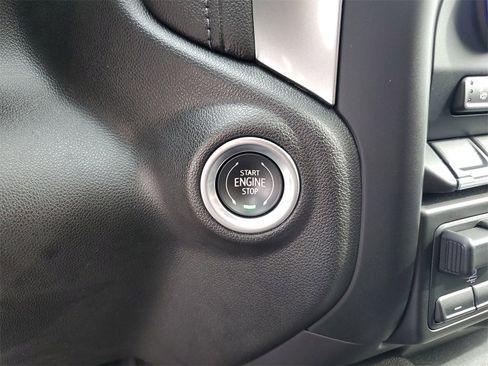 Used 2022 Chevrolet Silverado 1500 LTZ w/ LTZ Premium Package image 31