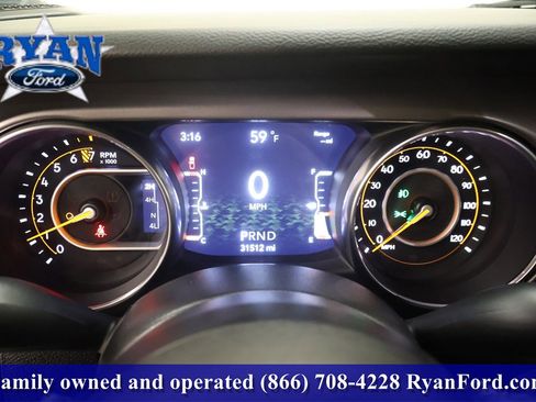 Used 2023 Jeep Gladiator Willys image 19