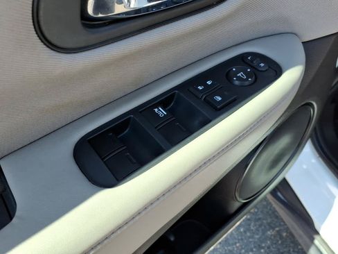 Used 2018 Honda HR-V LX image 15