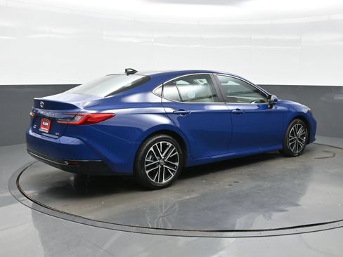 Used 2026 Toyota Camry XLE w/ Premium Plus Package AWD/4WD image 6