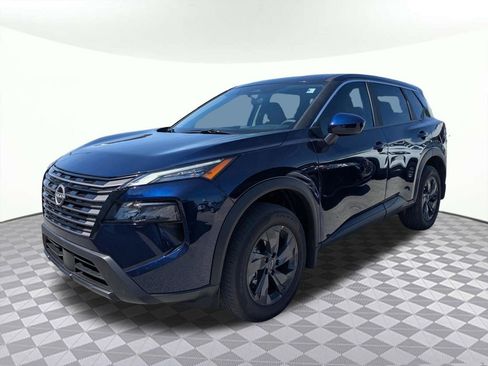 Used 2026 Nissan Rogue SV FWD image 7