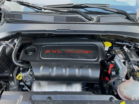 Used 2022 Jeep Compass Trailhawk AWD/4WD image 29