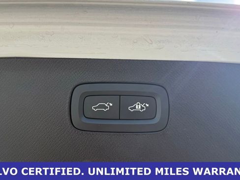 Certified 2025 Volvo XC90 T8 Ultra w/ Protection Package Premier AWD/4WD image 8