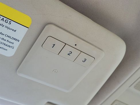 Used 2012 Volkswagen Passat 3.6 SEL Premium image 24