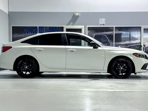 Used 2024 Honda Civic Sport image 8