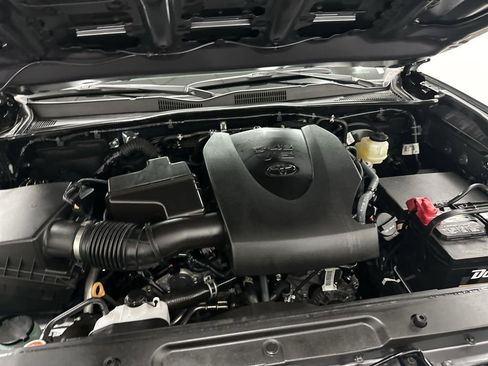 Used 2021 Toyota Tacoma TRD Sport image 27