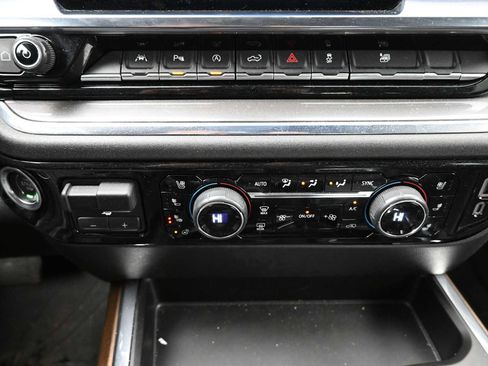 Used 2024 Chevrolet Silverado 1500 High Country image 22