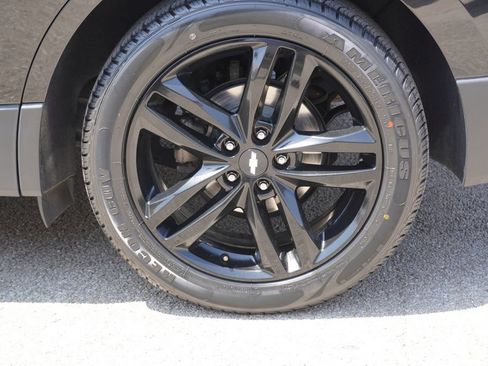 Used 2020 Chevrolet Equinox LT w/ Midnight Edition FWD image 9