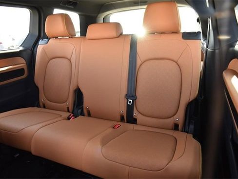 New 2025 Volkswagen ID. Buzz Pro S image 19