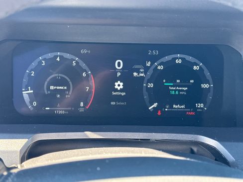 Used 2024 Toyota Tacoma TRD Off-Road image 17