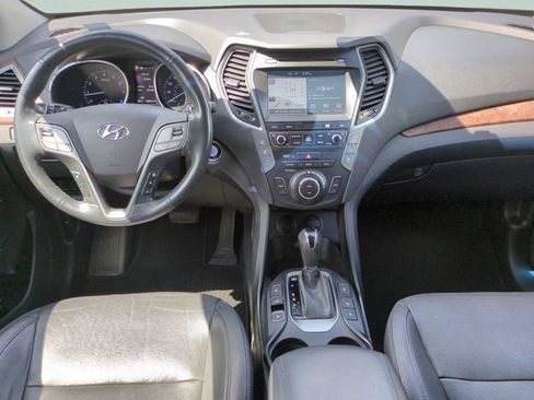 Used 2017 Hyundai Santa Fe Limited AWD/4WD image 11