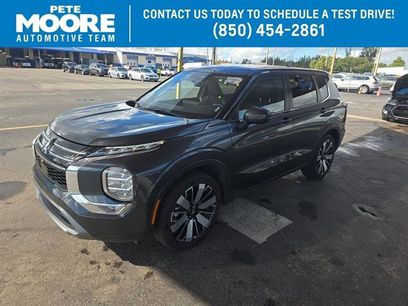 Used 2025 Mitsubishi Outlander SE