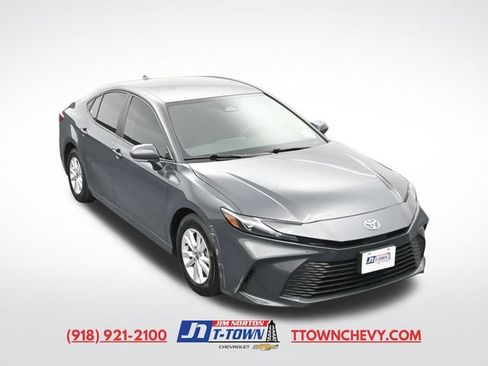 Used 2025 Toyota Camry LE FWD image 58