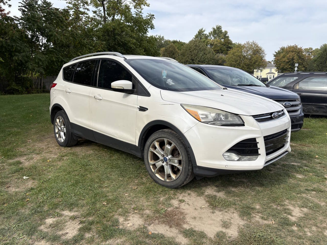 Used 2014 Ford Escape Titanium w/ Equipment Group 401A FWD image 1