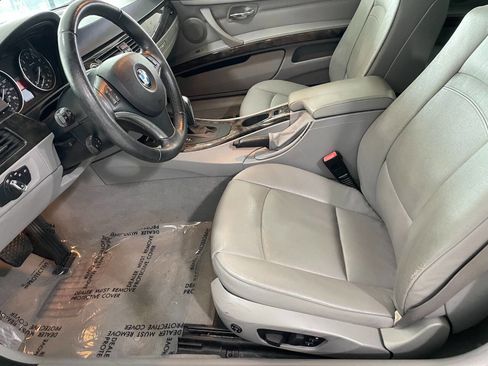 Used 2009 BMW 328i Convertible image 23