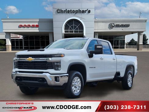 Used 2025 Chevrolet Silverado 3500 LT w/ Safety Package AWD/4WD image 7