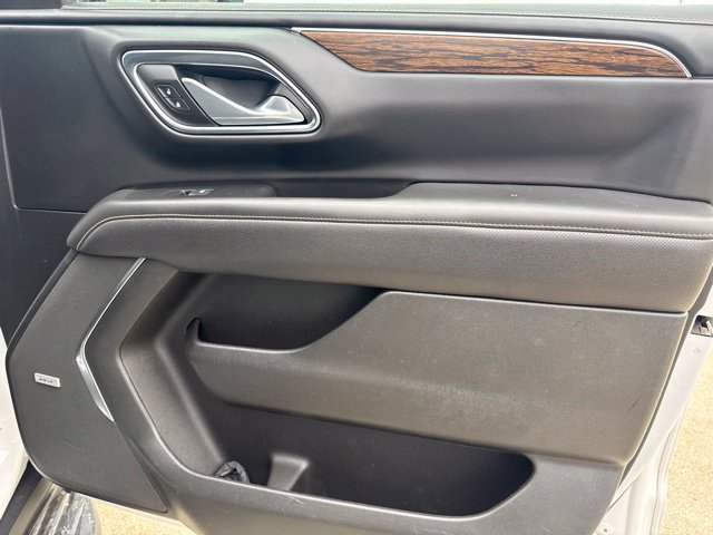 Used 2023 Chevrolet Suburban Premier AWD/4WD image 18