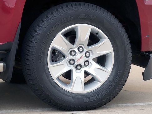 Used 2017 GMC Canyon SLE w/ SLE Convenience Package image 30