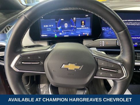 Used 2025 Chevrolet Equinox EV LT w/ Convenience Package II FWD image 15