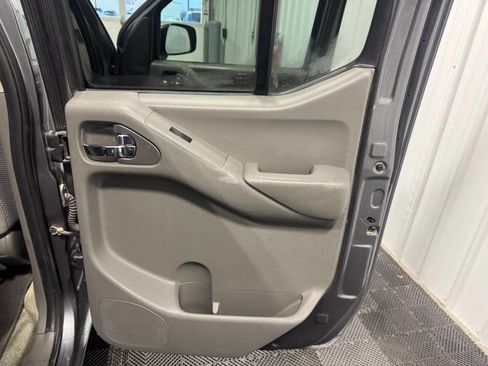 Used 2018 Nissan Frontier SV image 22