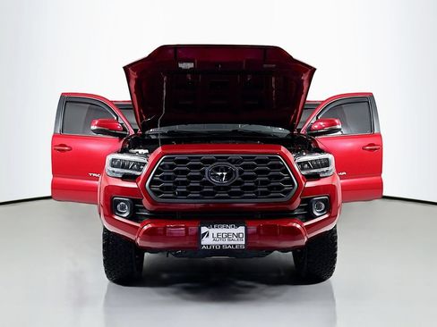 Used 2022 Toyota Tacoma TRD Sport w/ TRD Premium Sport Package AWD/4WD image 19