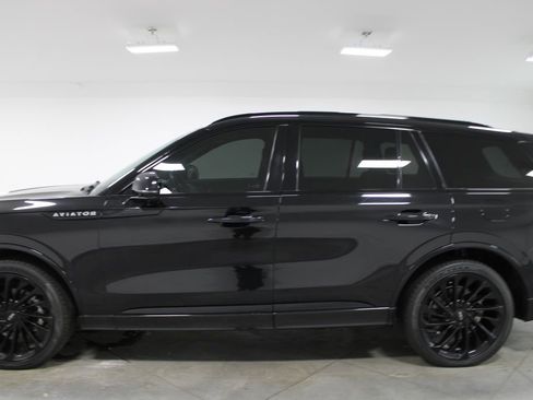 Used 2023 Lincoln Aviator Reserve w/ Equipment Group 201A AWD/4WD image 6