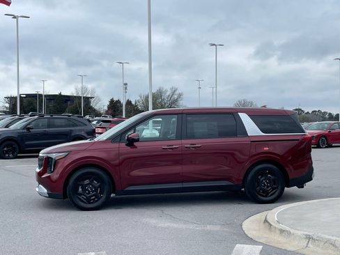 New 2026 Kia Carnival LXS image 4