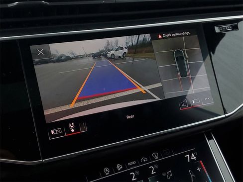 Used 2021 Audi Q8 Prestige w/ Prestige Package image 23