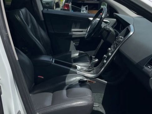 Used 2014 Volvo XC60 T6 AWD/4WD image 10