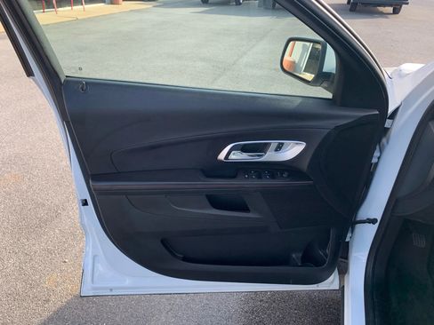 Used 2015 Chevrolet Equinox LT image 8