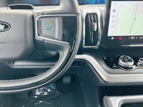 New 2025 Ford Expedition Platinum w/ Stealth Performance Package image 27