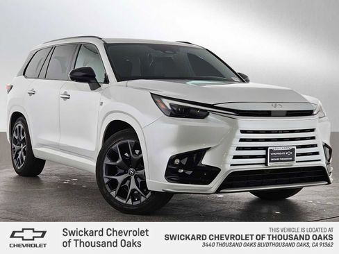 Used 2024 Lexus TX 500h AWD image 1