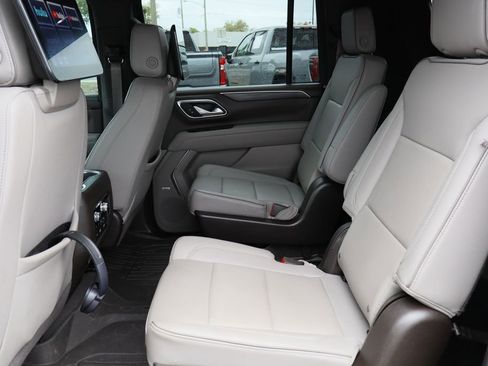 Certified 2024 GMC Yukon XL SLT w/ SLT Premium Package image 27