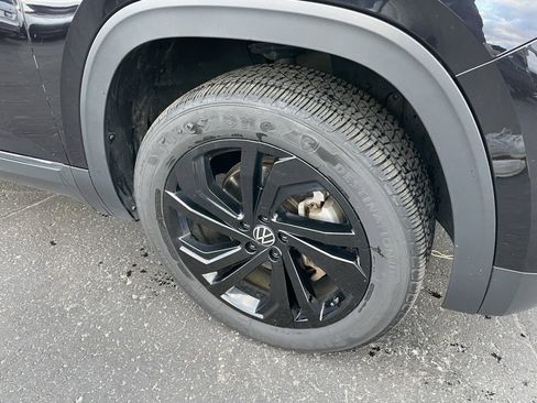 Used 2022 Volkswagen Atlas SE image 3