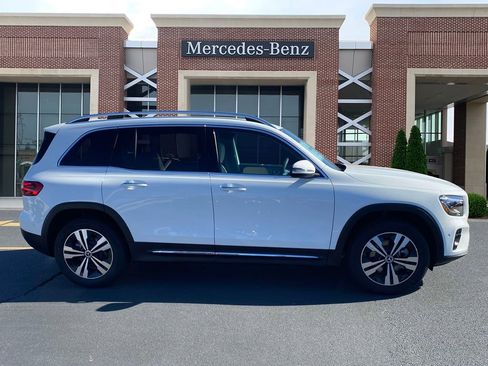 Certified 2025 Mercedes-Benz GLB 250 image 4