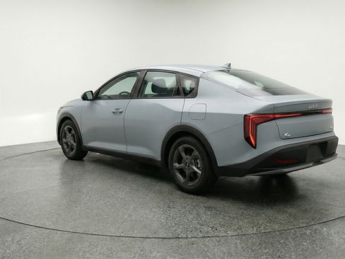 Used 2025 Kia K4 FWD image 6