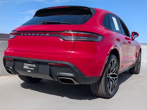 Certified 2024 Porsche Macan AWD/4WD image 23