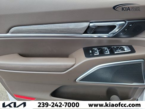 Used 2022 Kia Telluride SX w/ Towing Package FWD image 27