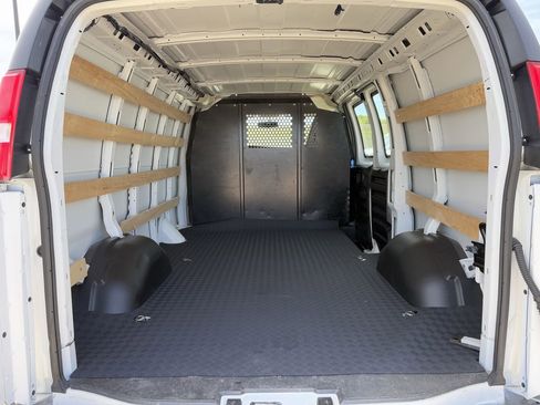 Used 2024 GMC Savana 2500 w/ Driver Convenience Package image 28