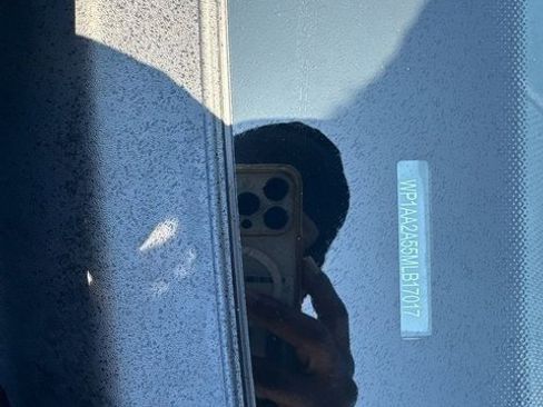 Used 2021 Porsche Macan image 6