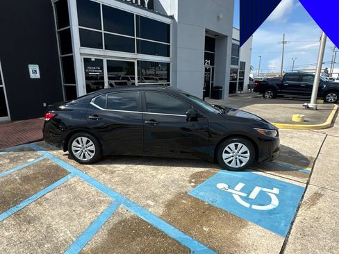 Used 2024 Nissan Sentra S FWD image 3