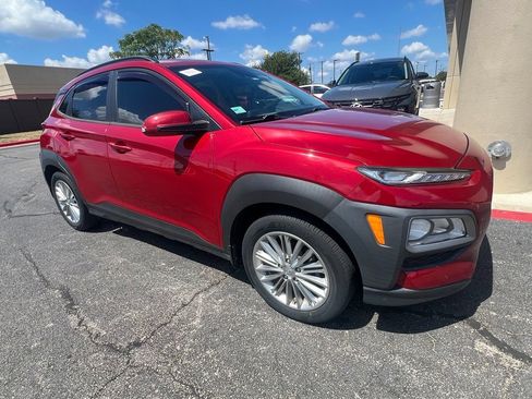 Used 2021 Hyundai Kona SEL w/ Cargo Package FWD image 2