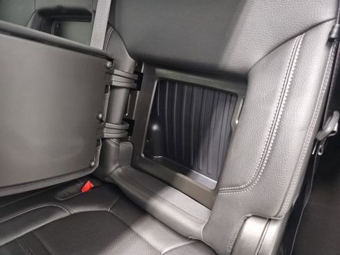 Used 2021 GMC Sierra 3500 Denali w/ Denali Ultimate Package image 34