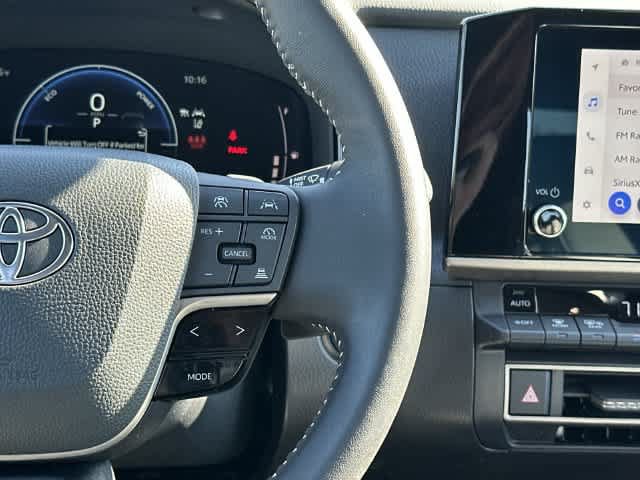 Used 2025 Toyota Camry SE w/ Convenience Package AWD/4WD image 9