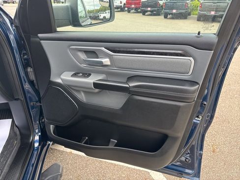 Used 2023 RAM 1500 Big Horn AWD/4WD image 12