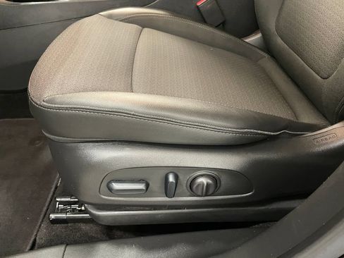 Certified 2023 Buick Encore GX Preferred w/ Cold Weather Comfort Package FWD image 16