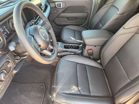 New 2026 Jeep Gladiator Sport image 12