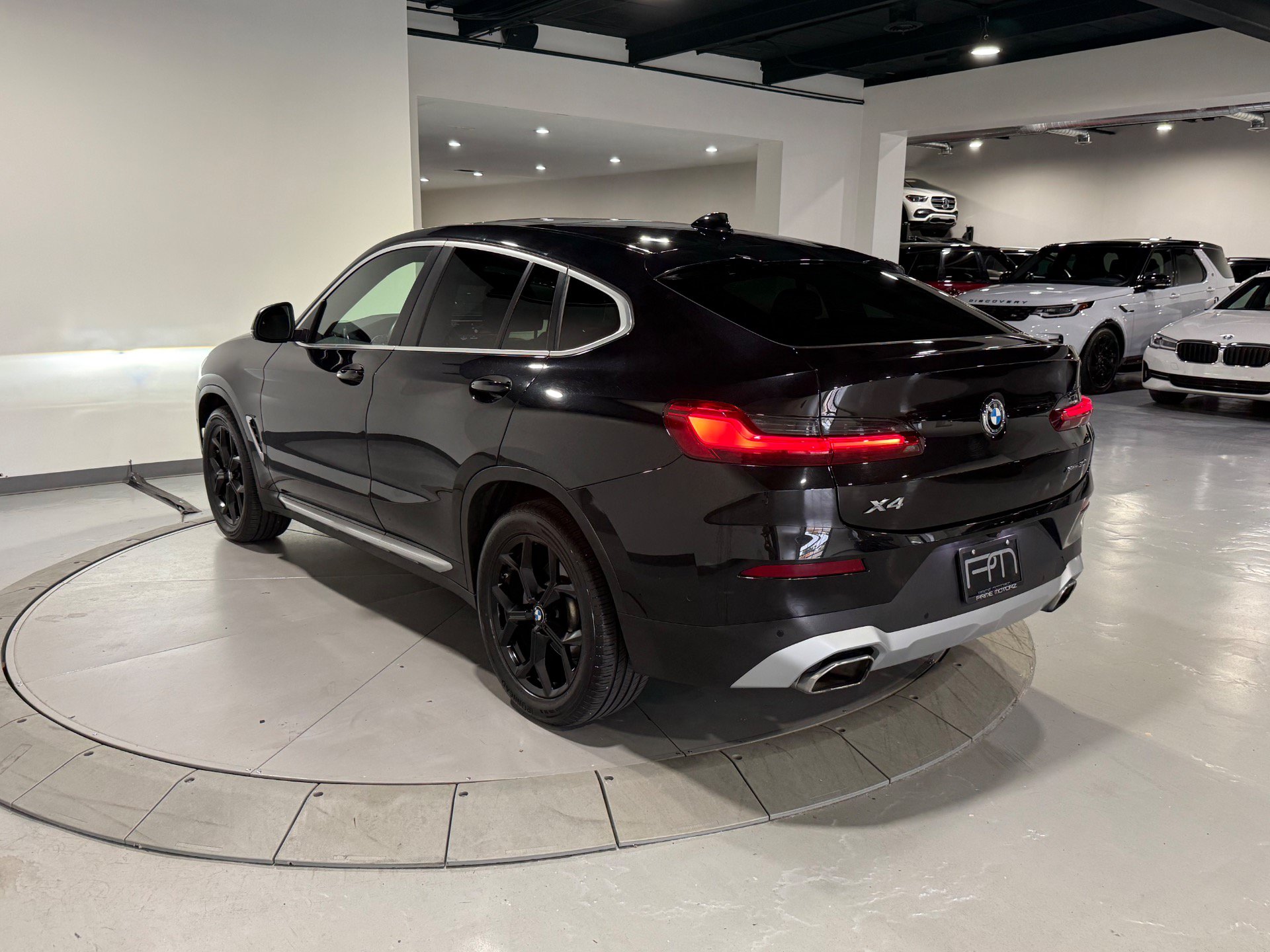 Used 2024 BMW X4 xDrive30i AWD/4WD image 16